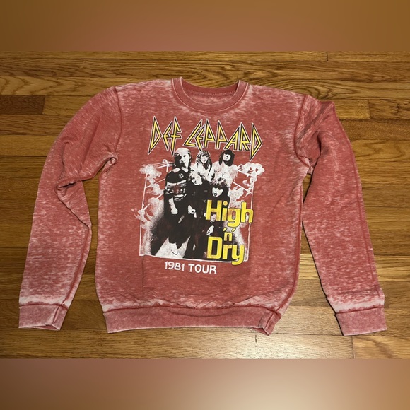 Recycled Karma Red Burnout Def Leppard 1981 High ‘n Dry Tour Sweatshirt - Picture 1 of 8